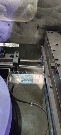 臥式銑床-交換盤手臂漏油